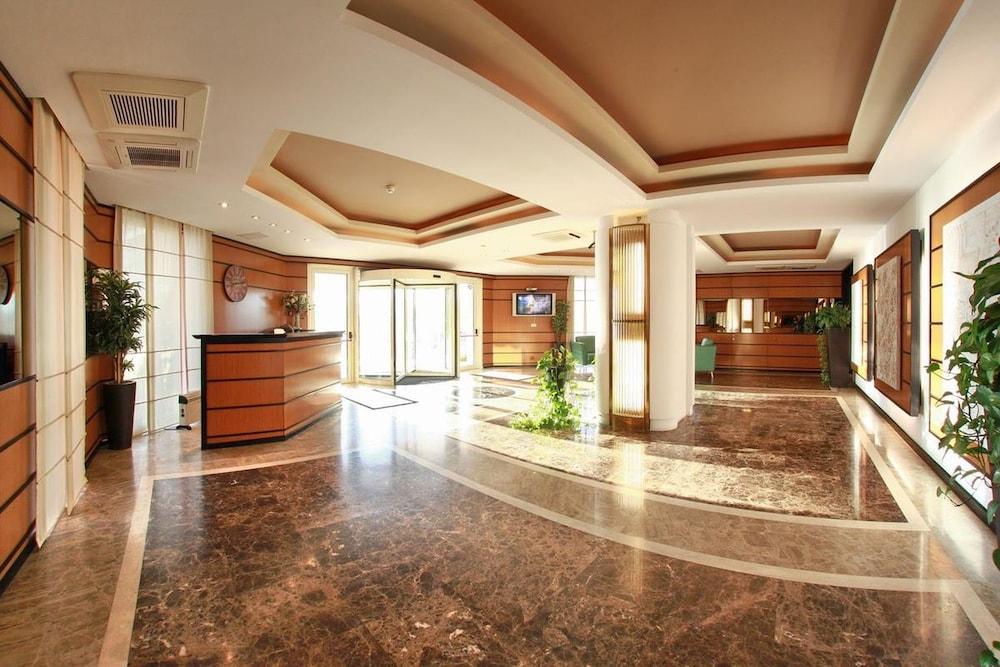 Monte Carlo Palace Rooms Bucarest Exterior foto